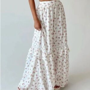 Princess Polly Fowler Floral Tiered Maxi Skirt - White/Pink Size 2 NWT